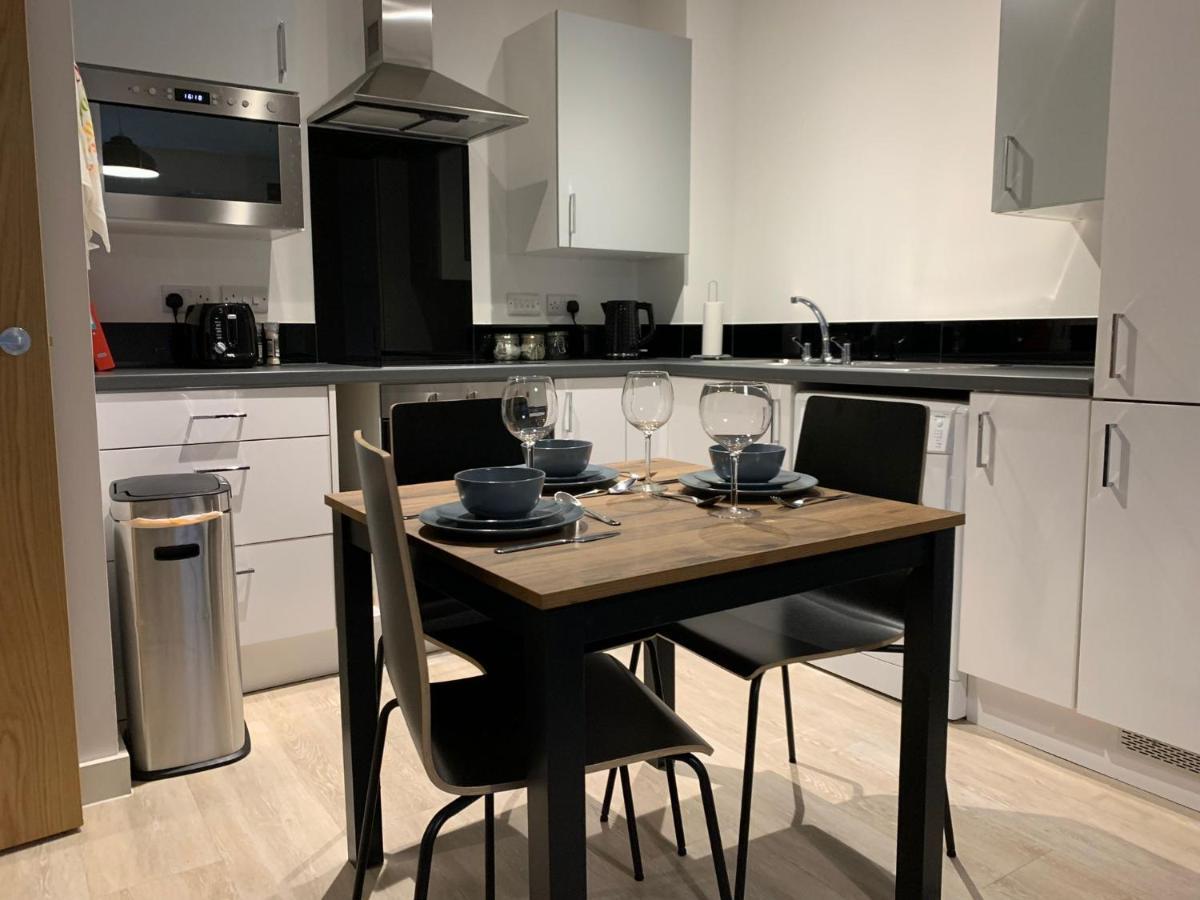 Bright 1Br Apartment In Preston Престон Экстерьер фото